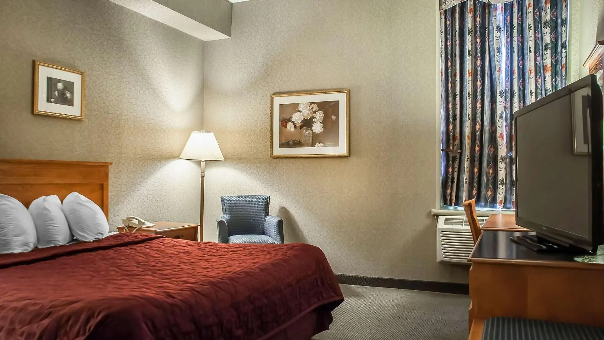 Comfort Inn Lundy'S Lane Niagara Falls 3*,  Canada